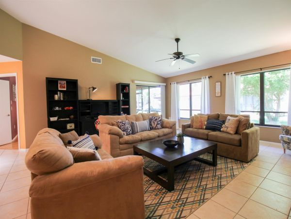 Sarasota Delightful Two Bedroom Vacation Villa