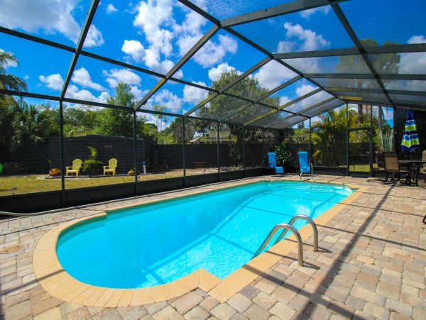 Sarasota Vacation Pool Home Sleeps 6 Guests