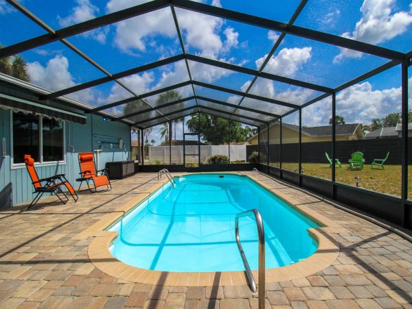 Sarasota Vacation Pool Home Sleeps 6 Guests