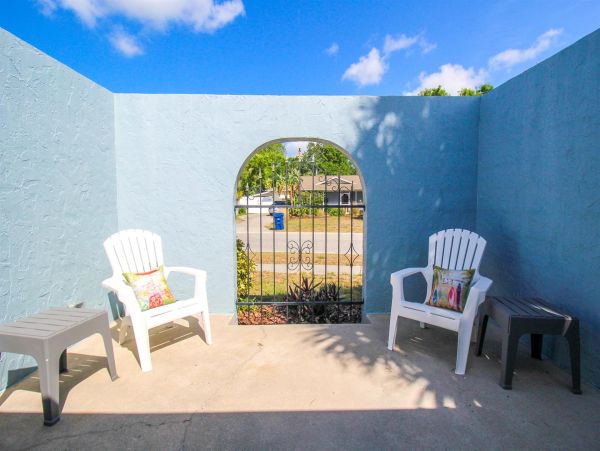 Sarasota Vacation Pool Home Sleeps 6 Guests
