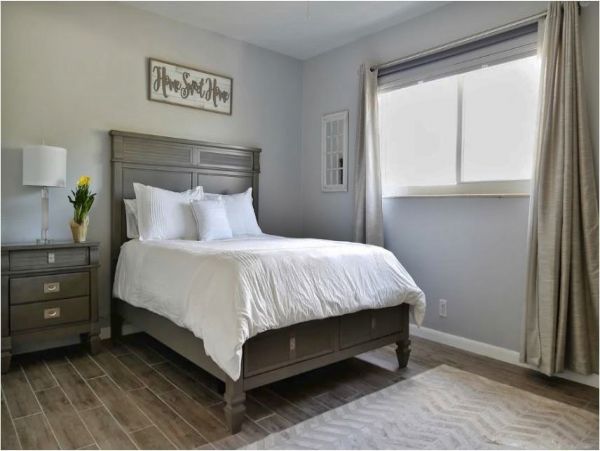 Fort Lauderdale Vacation Pool Home Three Bedroom