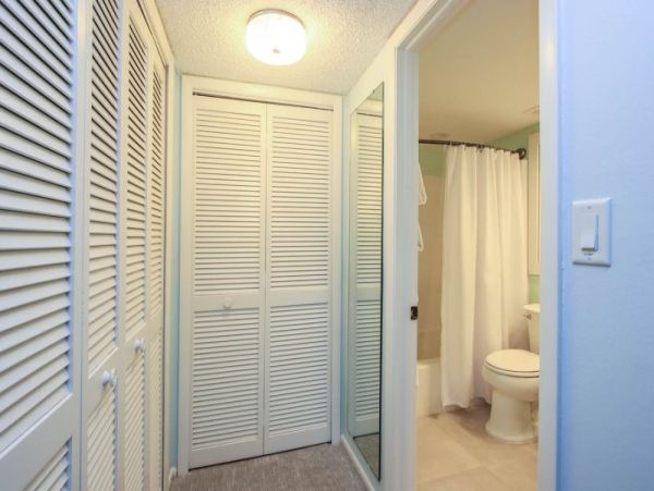 Sanibel Island Vacation Rentals | 2-Bedroom Gulf View Condo with Pool & Amenities