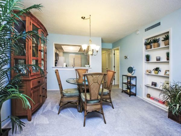 Sanibel Island Vacation Rentals | 2-Bedroom Gulf View Condo with Pool & Amenities