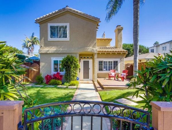 Walk to Beach Encinitas Vacation Home Three Bedroom