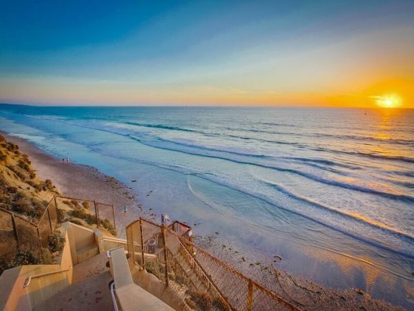 Walk to Beach Encinitas Vacation Home Three Bedroom