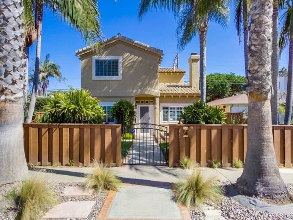 Walk to Beach Encinitas Vacation Home Three Bedroom