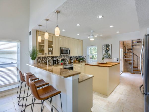Indian Shores Ai Condo 1013001