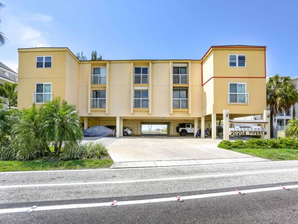 Indian Shores Ai Condo 1013001