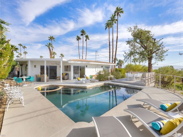 Palm Springs Home 1013016