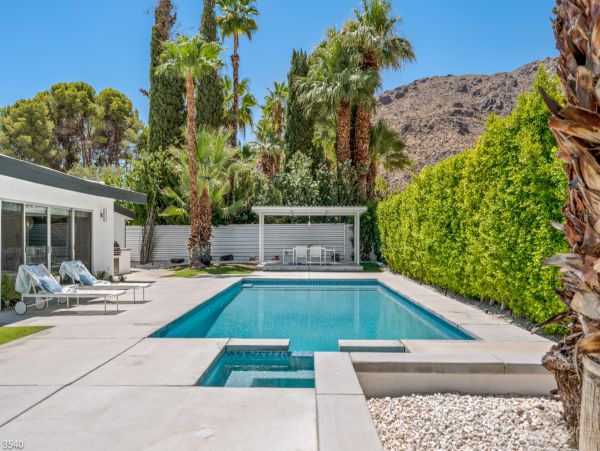 Palm Springs Home 1013040