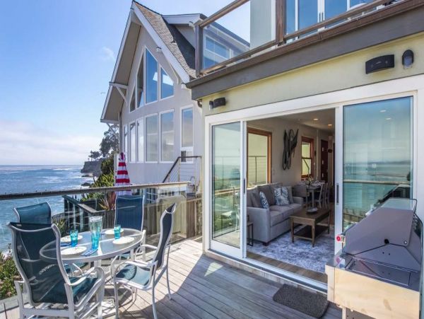 Oceanfront Vacation Home in Capitola