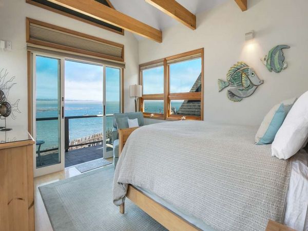 Oceanfront Vacation Home in Capitola