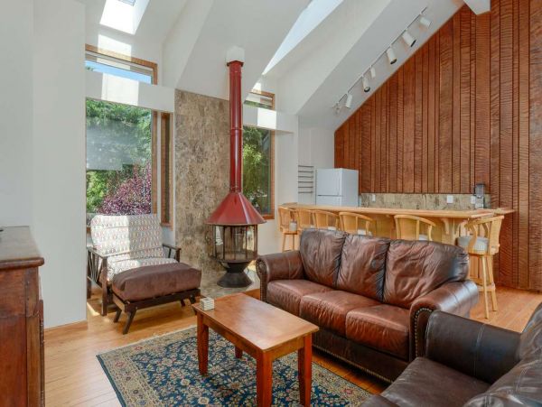 Santa Cruz County Home 1013071
