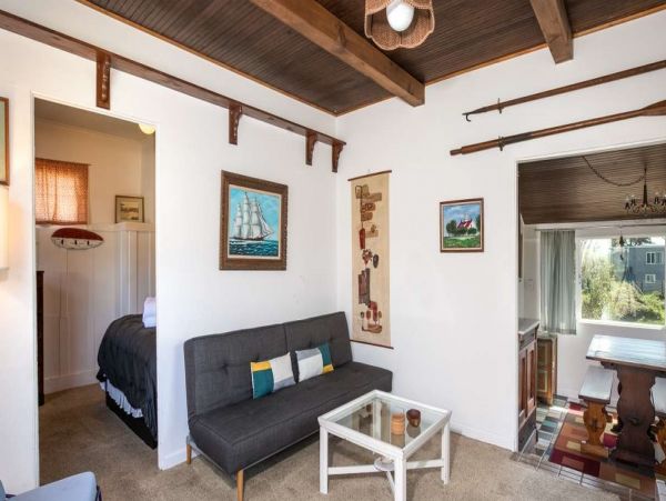Santa Cruz County Home 1013073