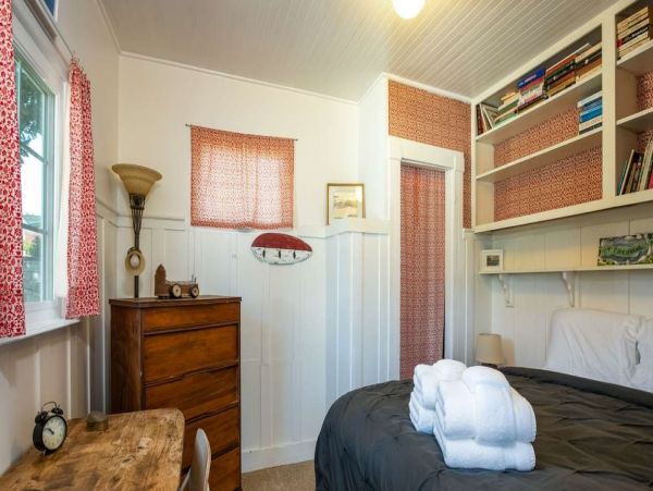 Santa Cruz County Home 1013073