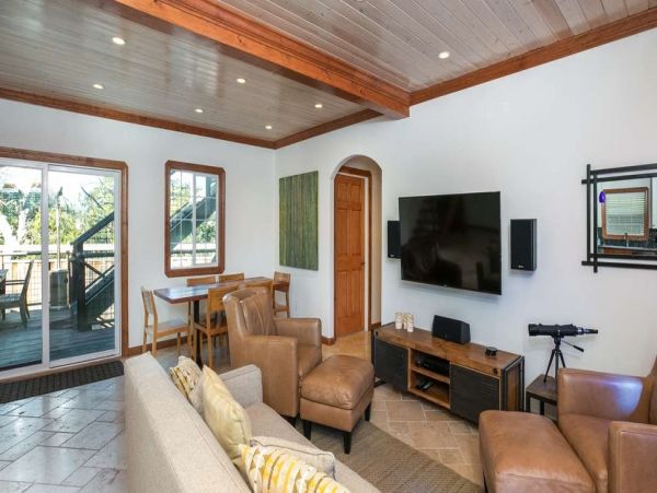 Santa Cruz County Home 1013078