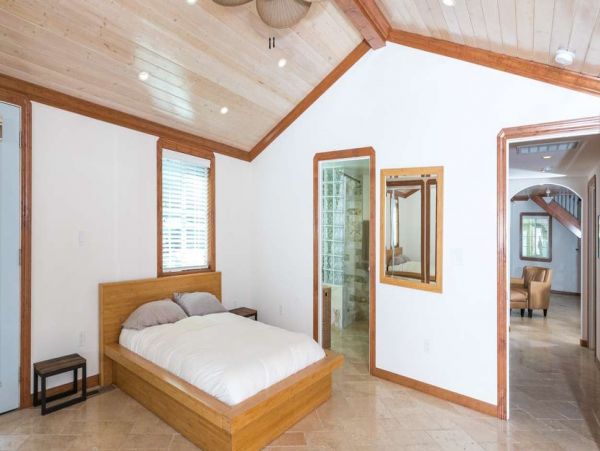 Santa Cruz County Home 1013078
