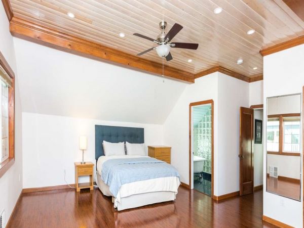 Santa Cruz County Home 1013078