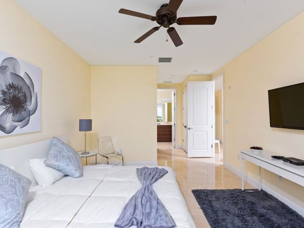 Walk to Beach Deerfield Beach Vacation Condo Two Bedroom