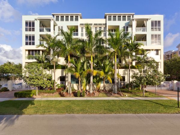 Walk to Beach Deerfield Beach Vacation Condo Two Bedroom