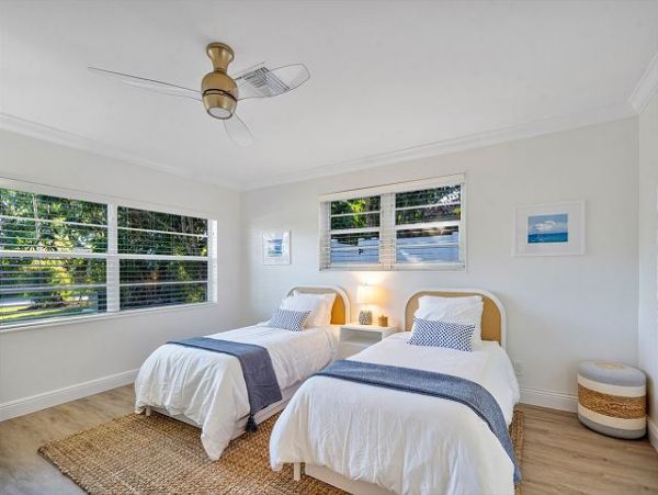 3 Bedroom Vacation Home on Delray Beach FL - Private Pool & Luxurious Amenities