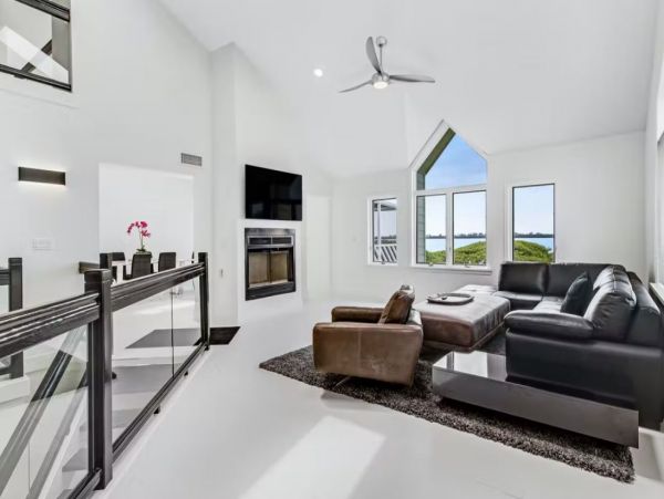 Bay Front Luxury Residence in Bradenton