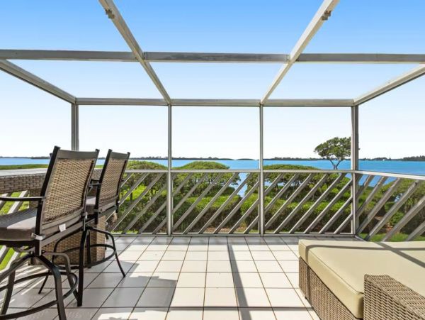 Bay Front Luxury Residence in Bradenton
