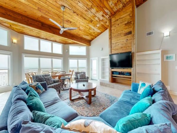 Beachfront 9 Bedroom Vacation Rental in Orange Beach