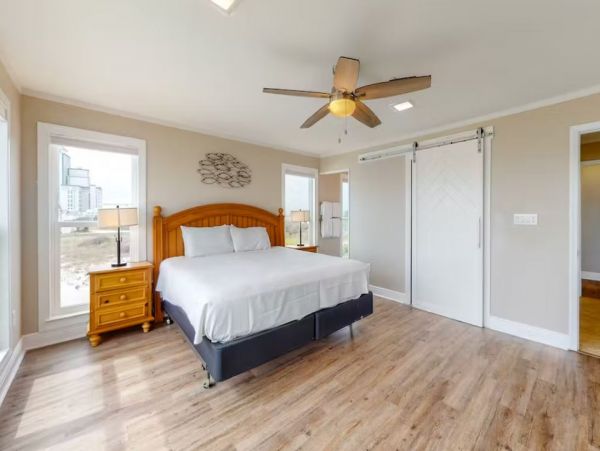 Beachfront 9 Bedroom Vacation Rental in Orange Beach