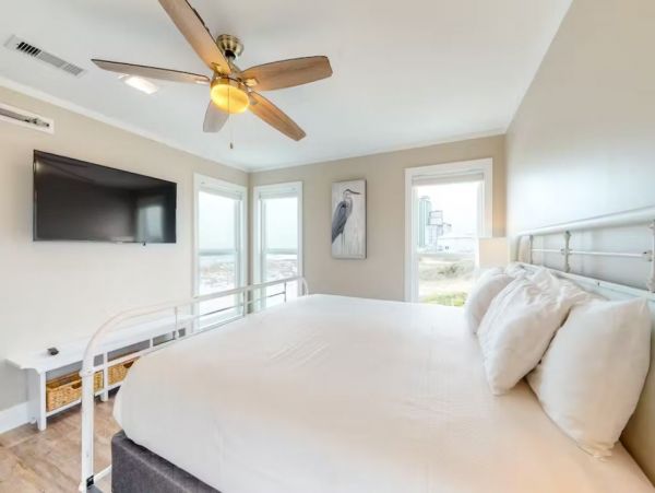 Beachfront 9 Bedroom Vacation Rental in Orange Beach