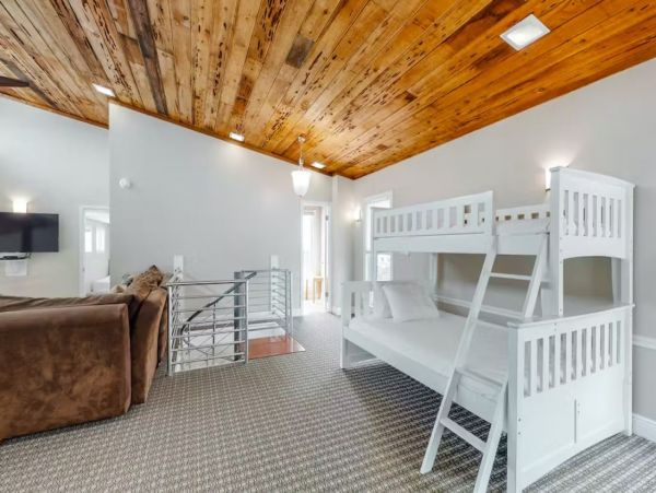 Beachfront 9 Bedroom Vacation Rental in Orange Beach