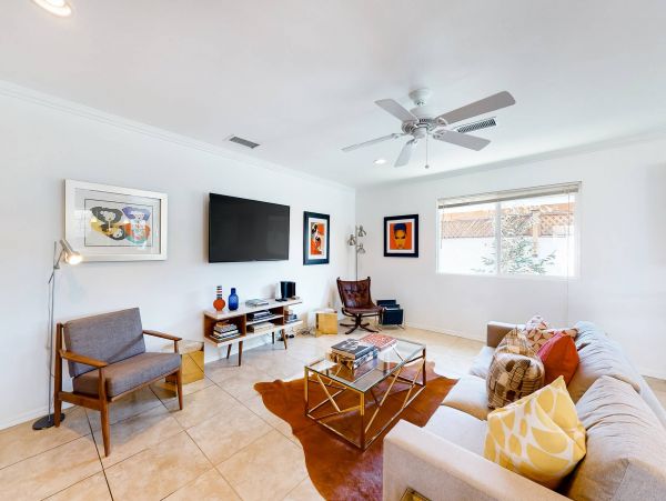 Palm Springs Home 1013282