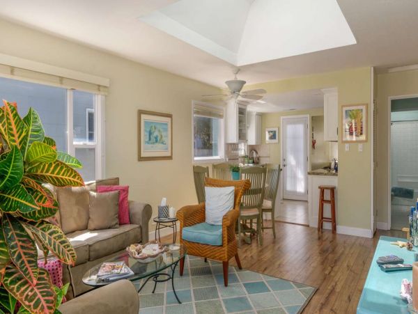 Santa Cruz County Home 1013284