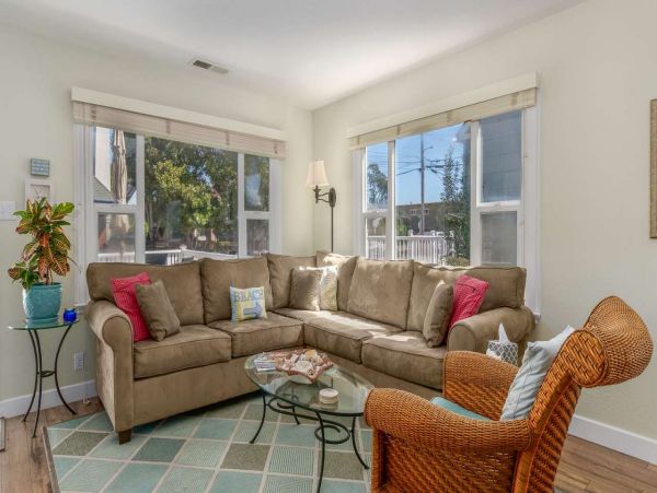 Santa Cruz County Home 1013284