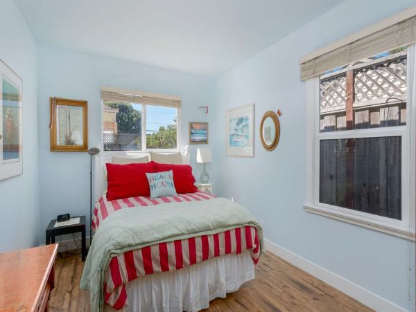 Santa Cruz County Home 1013284