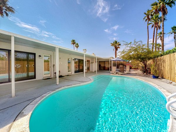 Palm Springs Home 1013289