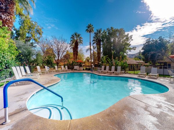 Palm Springs Condo 1013299