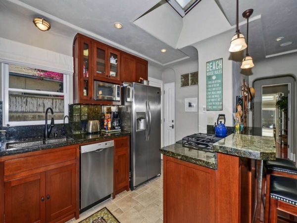 Santa Cruz County Home 1013303