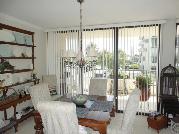 Across from Siesta Key Public Beach