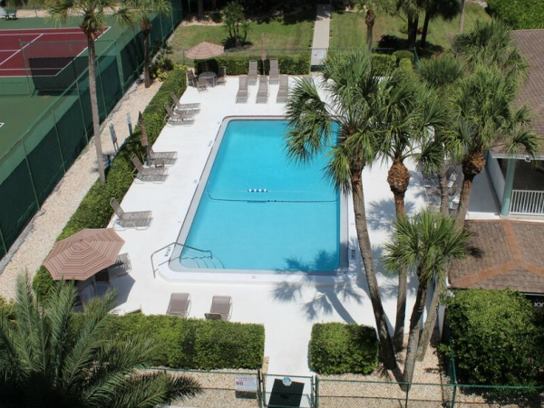 Across from Siesta Key Public Beach