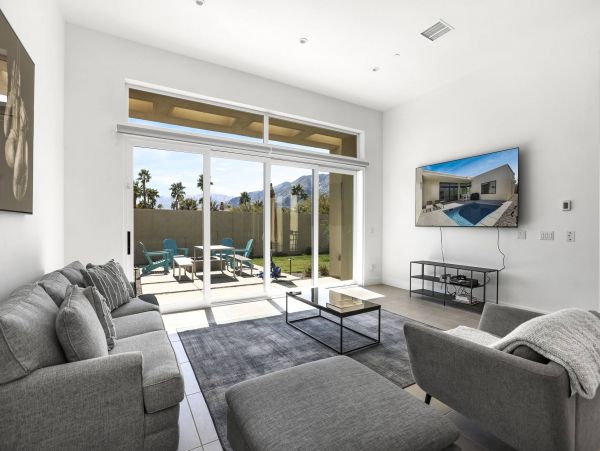 Palm Springs Home 1013307
