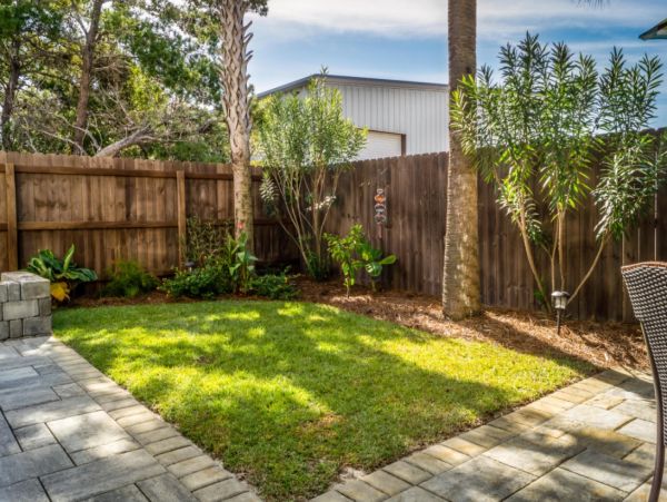 Spacious 4 Bedroom Home Sleeps 12 Guests