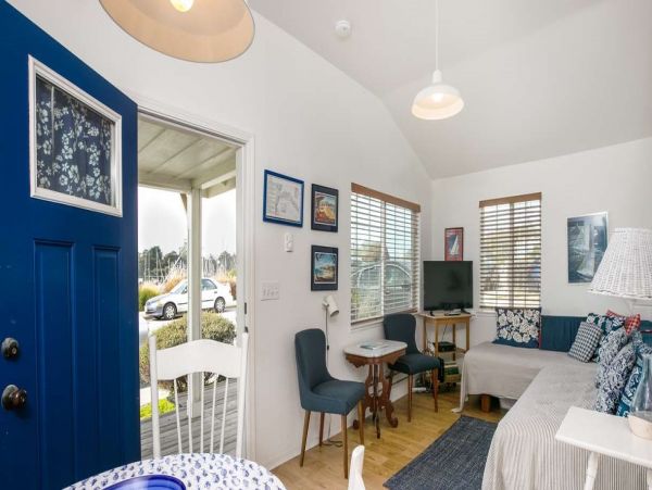 Santa Cruz County Home 1013326