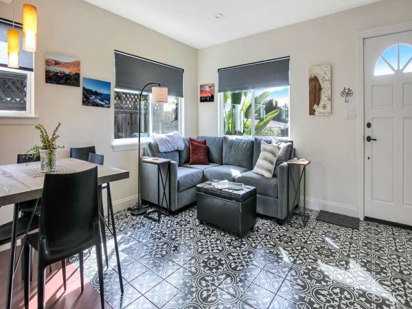 Santa Cruz County Home 1013329