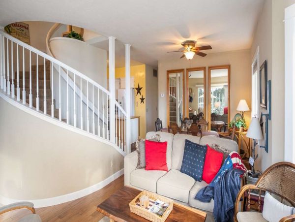 Santa Cruz County Home 1013331