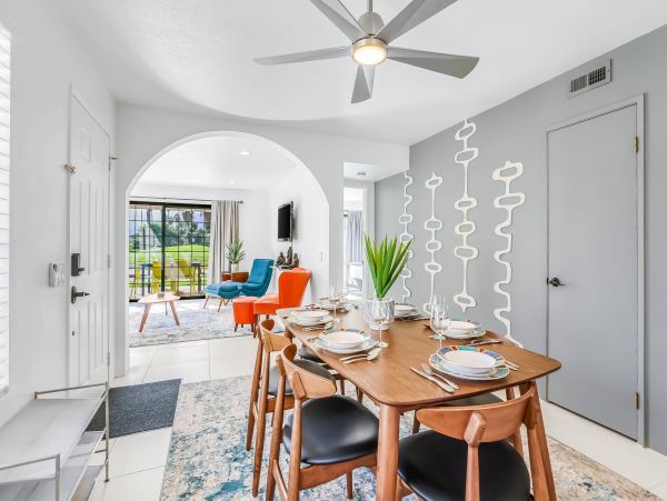 Palm Springs Home 1013337