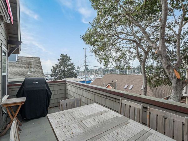 Santa Cruz County Home 1013338