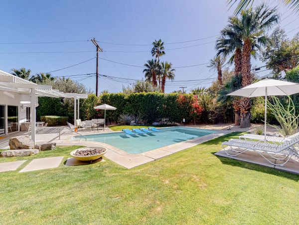 Palm Springs Home 1013342