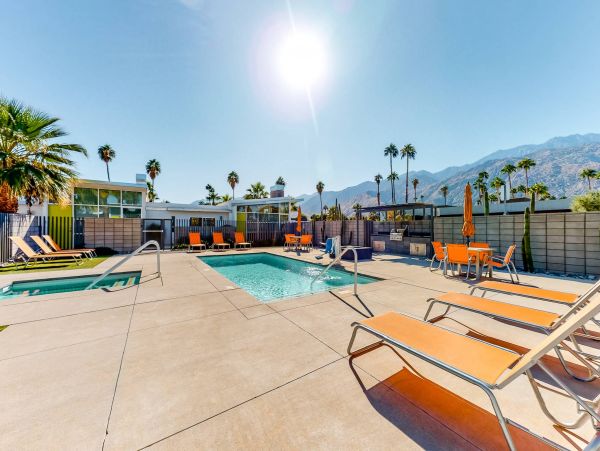 Palm Springs Home 1013349