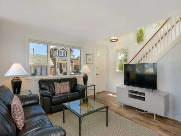 Santa Cruz County Home 1013360
